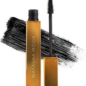 NATASHA MOOR: Luxurious Black Mascara
